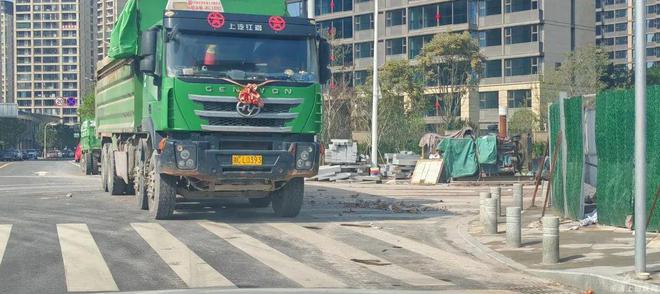 州一小学附近被吐槽！新葡京娱乐场app温(图1)